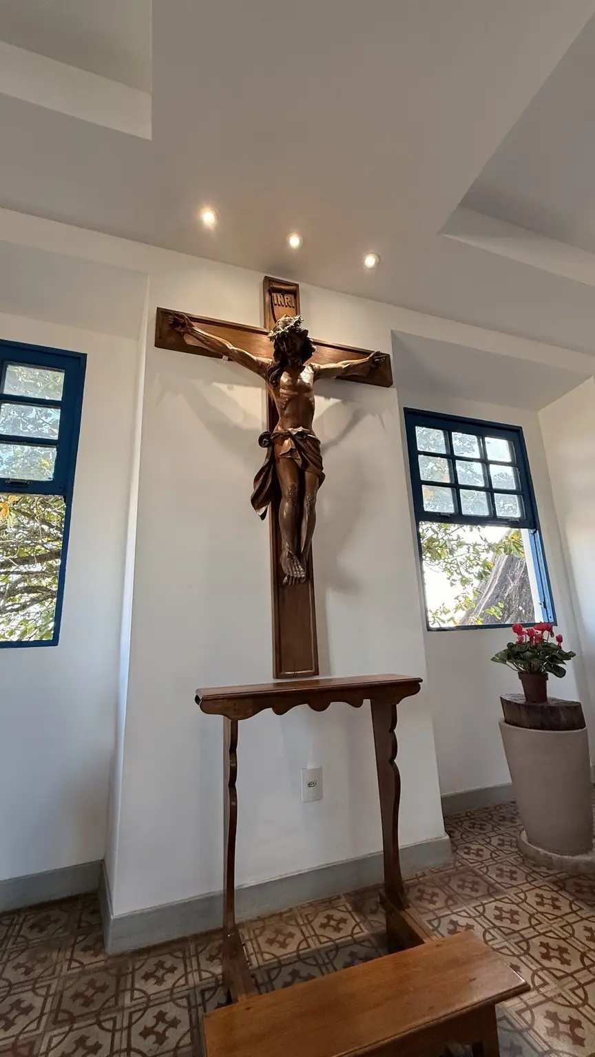 Crucifixo em uma capela